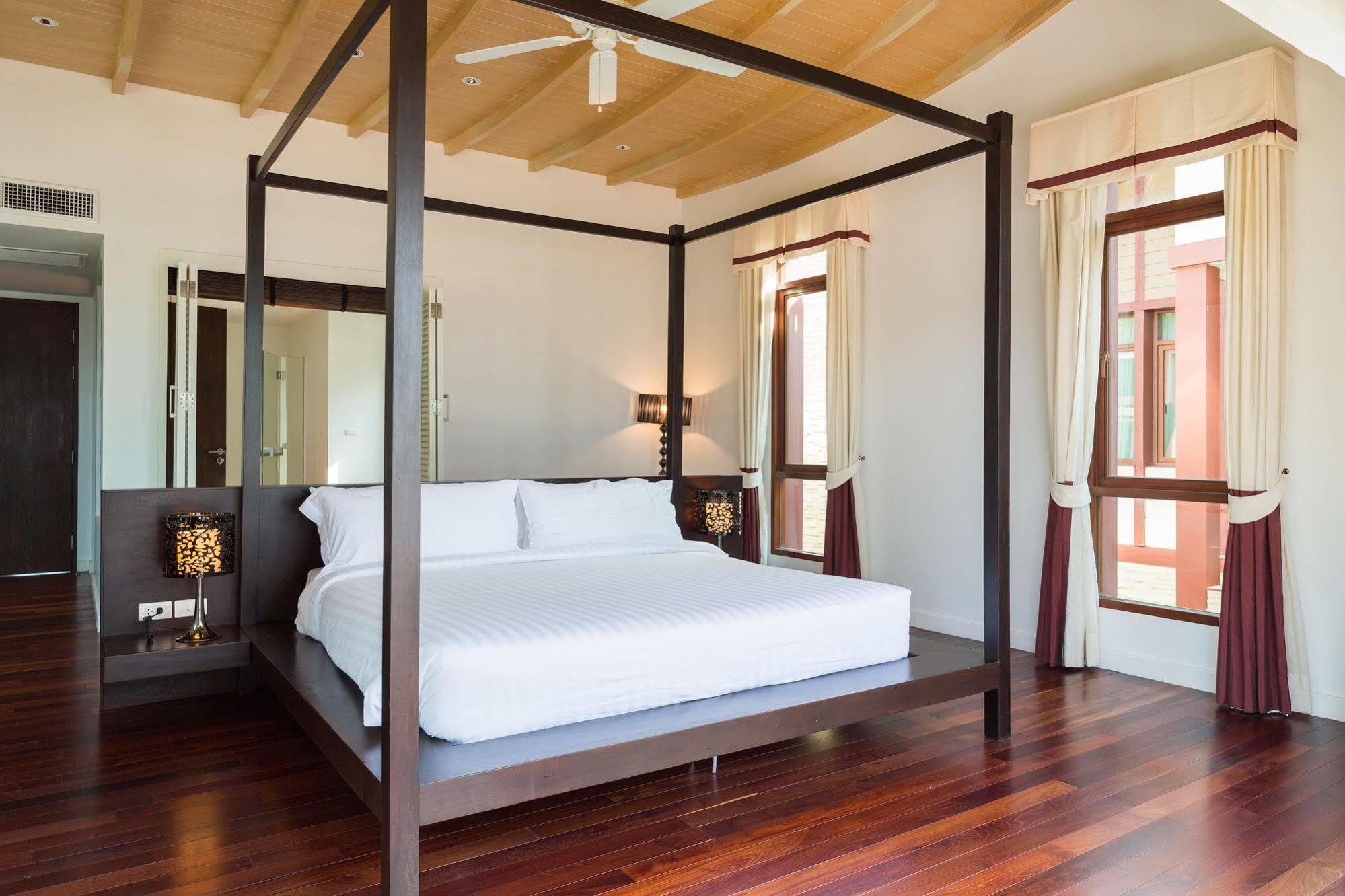 Amatapura Beachfront Villa 15, Sha Certified Ao Nam Mao エクステリア 写真